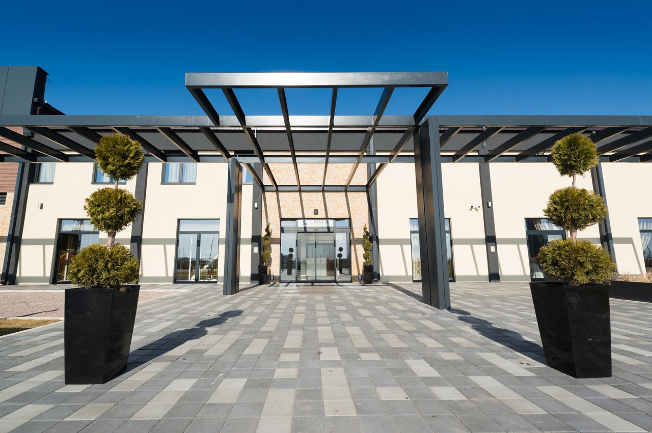 Pecinci Hotel Crystal מראה חיצוני תמונה