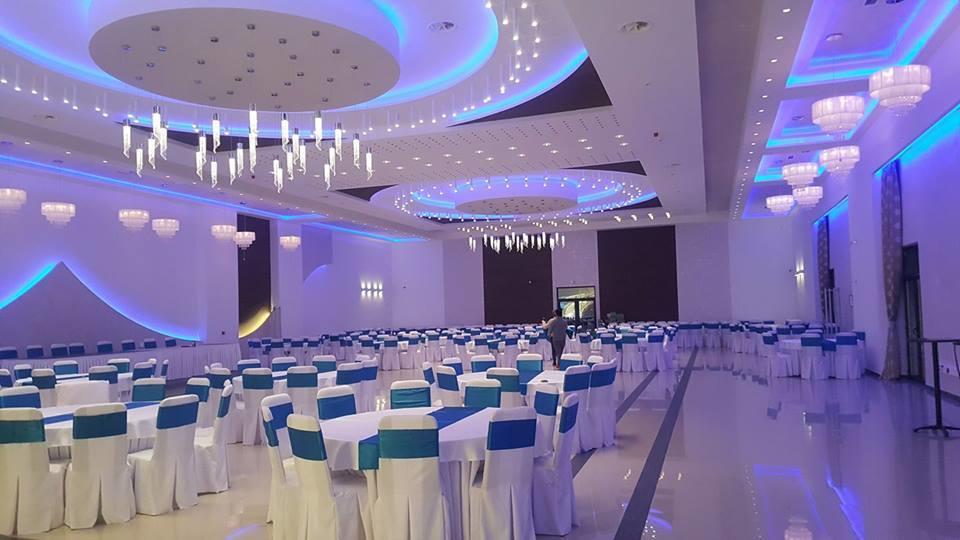 Pecinci Hotel Crystal מראה חיצוני תמונה