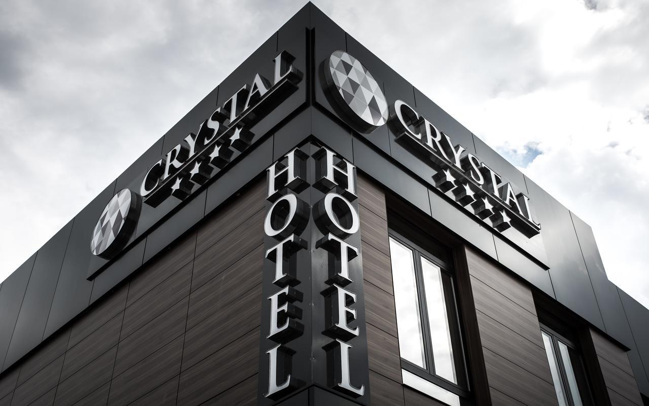 Pecinci Hotel Crystal מראה חיצוני תמונה